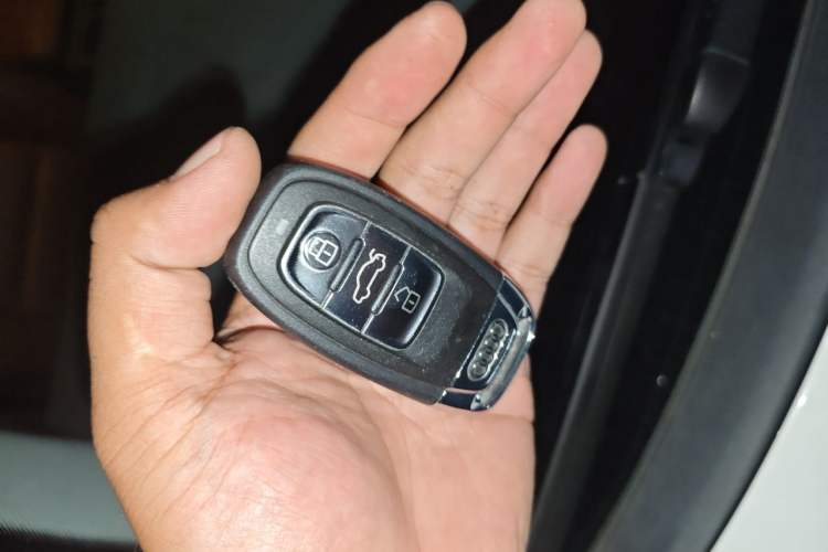 Used Audi A4L 2013 30 TFSI Manual Comfort Model Vehicle Key