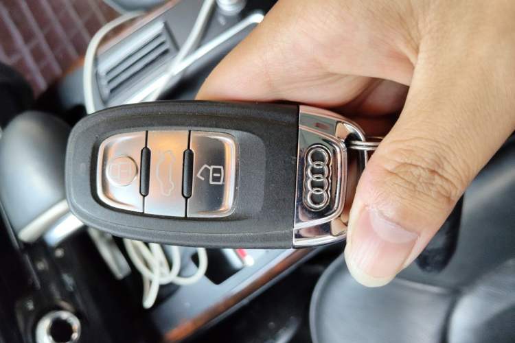 Used Audi A4L 2013 35 TFSI Automatic Technology Edition Vehicle Key