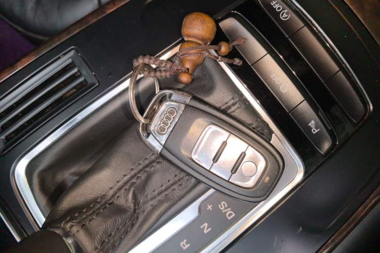 Used Audi A4L 2013 35 TFSI Automatic Comfort Model Vehicle Key