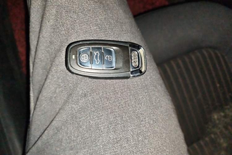 Used Audi A4L 2013 35 TFSI Automatic Comfort Model Vehicle Key