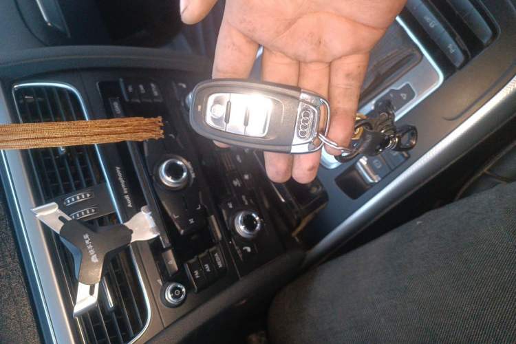 Used Audi A4L 2013 35 TFSI Automatic Comfort Model Vehicle Key