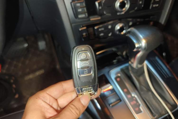 Used Audi A4L 2013 35 TFSI Automatic Comfort Model Vehicle Key