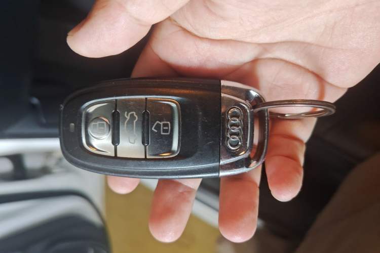 Used Audi A4L 2013 35 TFSI Automatic Comfort Model Vehicle Key