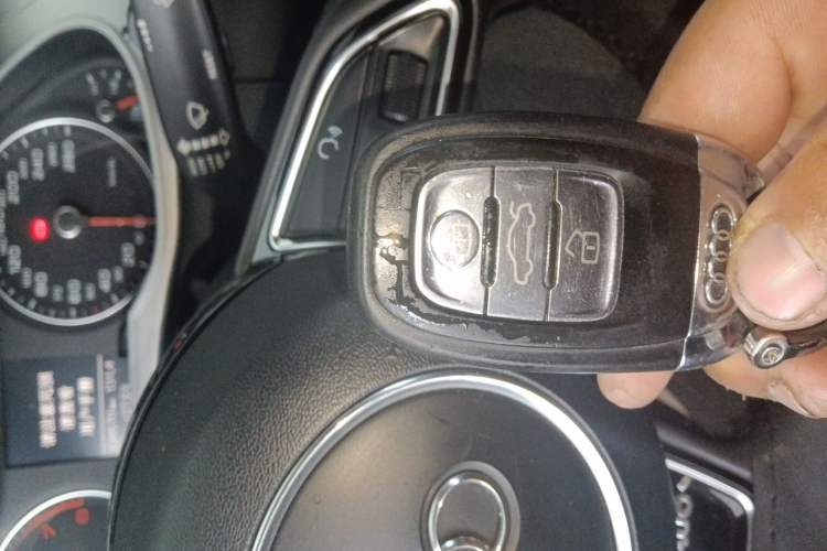 Used Audi A4L 2013 35 TFSI Automatic Comfort Model Vehicle Key