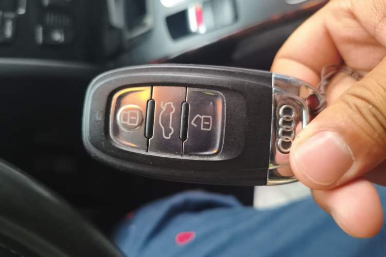 Used Audi A4L 2013 35 TFSI Automatic Comfort Model Vehicle Key
