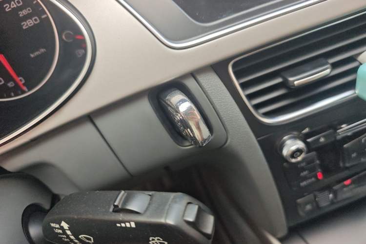 Used Audi A4L 2013 30 TFSI Automatic Comfort Model Vehicle Key
