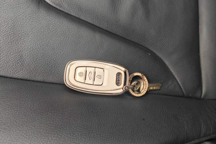 Used Audi A4L 2013 35 TFSI Automatic Technology Edition Vehicle Key