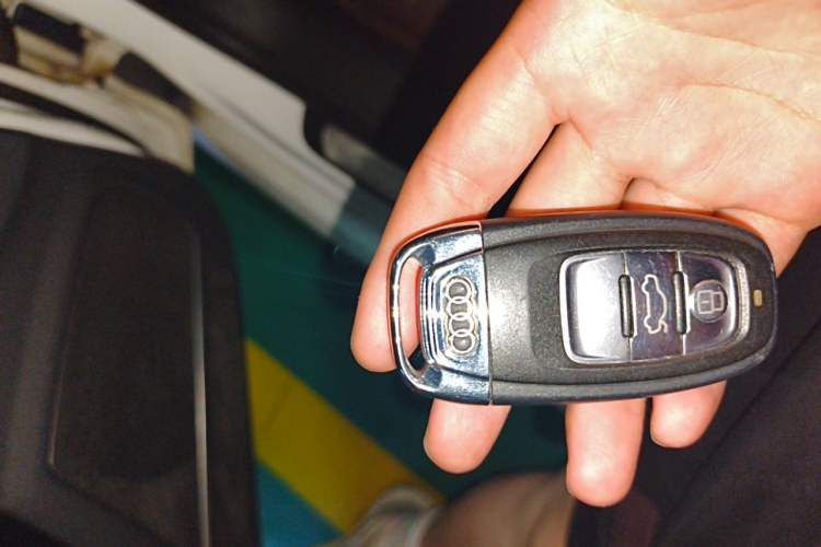 Used Audi A4L 2013 35 TFSI Automatic Standard Model Vehicle Key