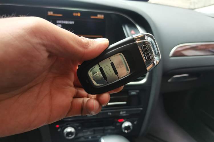 Used Audi A4L 2013 35 TFSI Automatic Technology Edition Vehicle Key