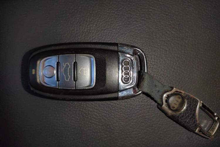 Used Audi A4L 2013 35 TFSI Automatic Comfort Model Vehicle Key