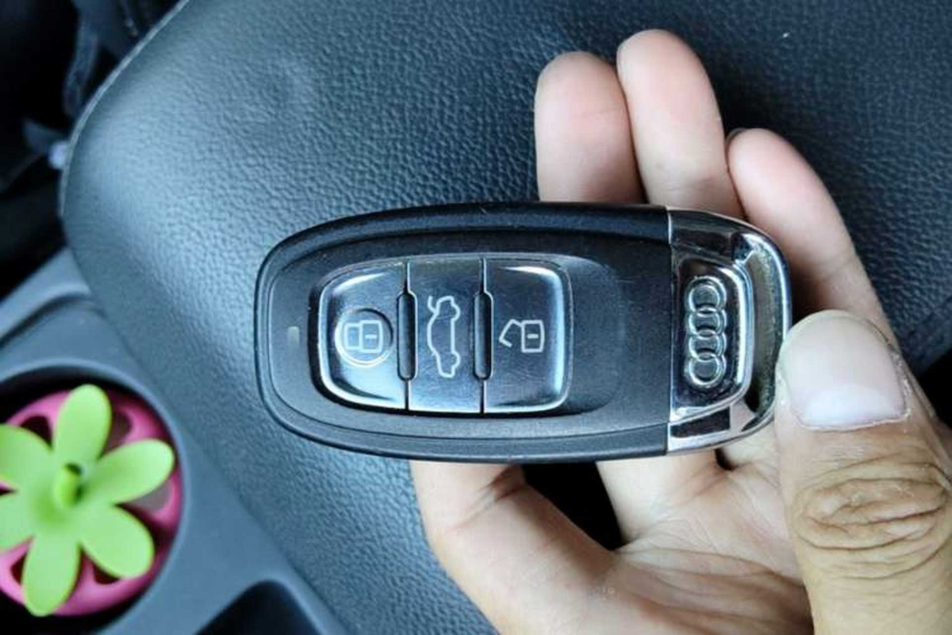 Used Audi A4L 2013 35 TFSI Automatic Standard Model Vehicle Key