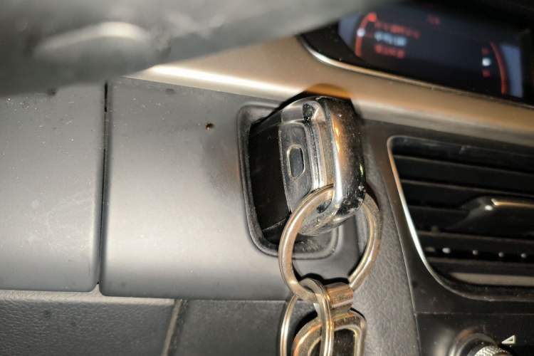 Used Audi A4L 2013 35 TFSI Automatic Comfort Model Vehicle Key