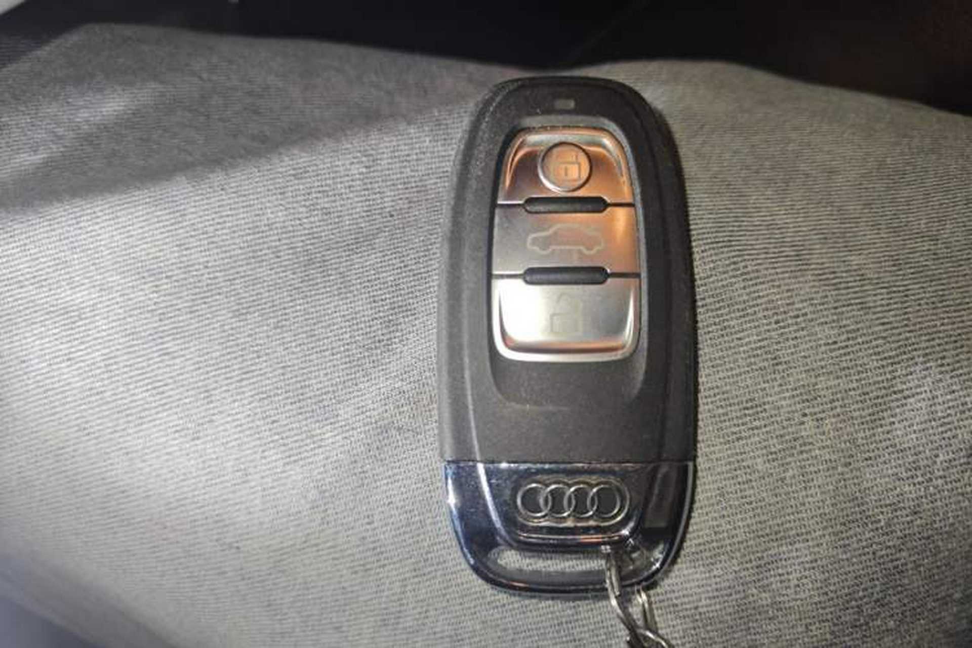 Used Audi A4L 2013 35 TFSI Automatic Technology Edition Vehicle Key