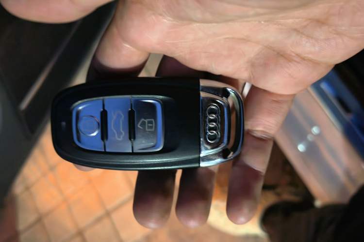 Used Audi A4L 2013 35 TFSI Automatic Comfort Model Vehicle Key