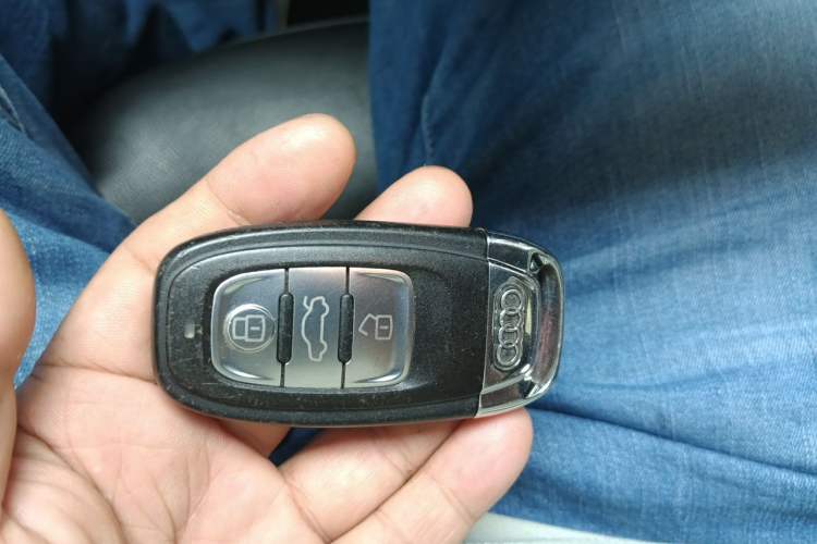 Used Audi A4L 2013 35 TFSI Automatic Technology Edition Vehicle Key