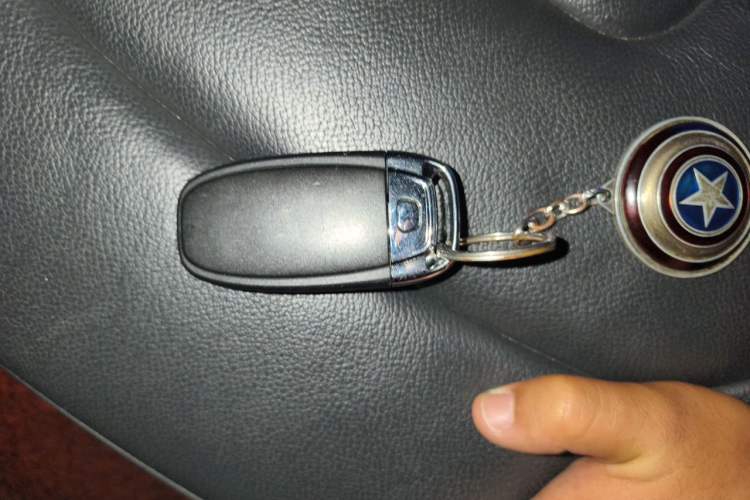 Used Audi A4L 2013 35 TFSI Automatic Luxury Model Vehicle Key