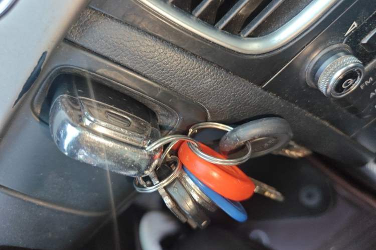 Used Audi A4L 2013 35 TFSI Automatic Standard Model Vehicle Key