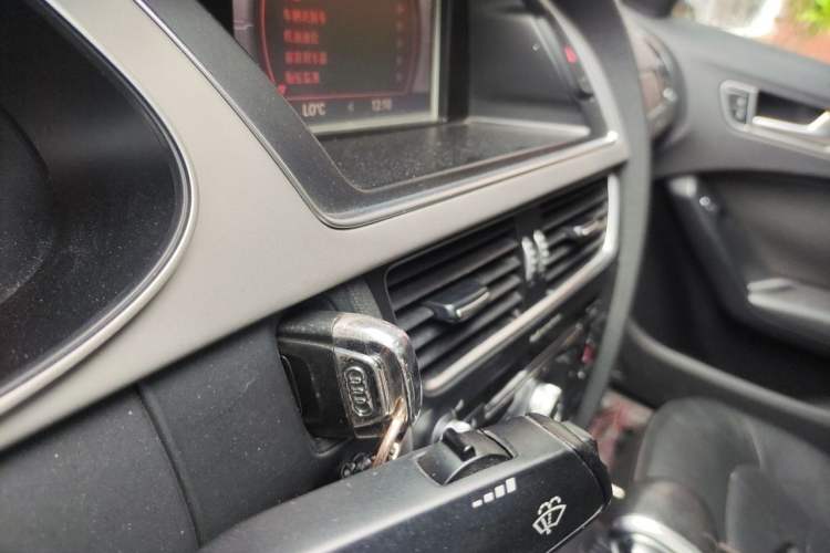 Used Audi A4L 2013 35 TFSI Automatic Comfort Model Vehicle Key