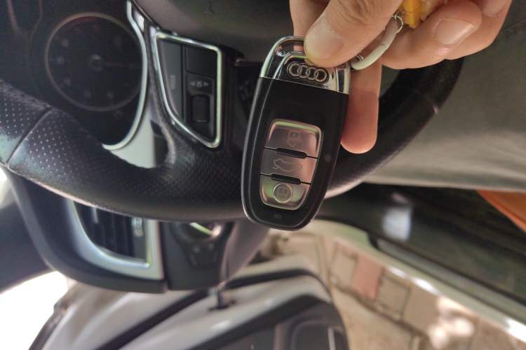 Used Audi A4L 2013 35 TFSI Automatic Comfort Model Vehicle Key