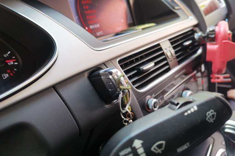 Used Audi A4L 2013 35 TFSI Automatic Comfort Model Vehicle Key
