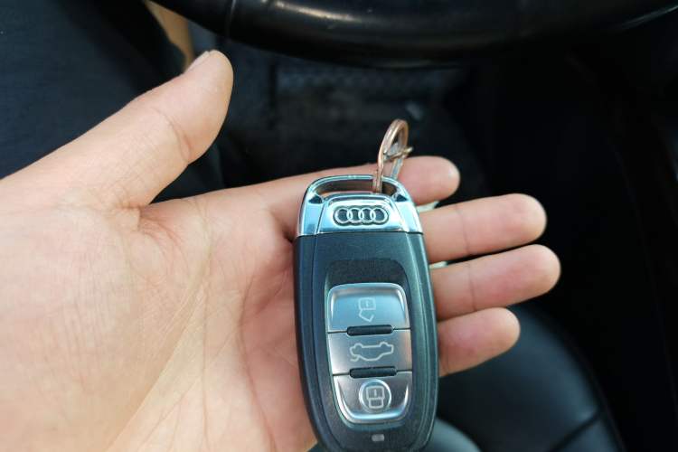 Used Audi A4L 2013 35 TFSI Automatic Comfort Model Vehicle Key
