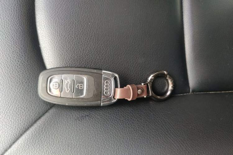 Used Audi A4L 2013 30 TFSI Automatic Comfort Model Vehicle Key