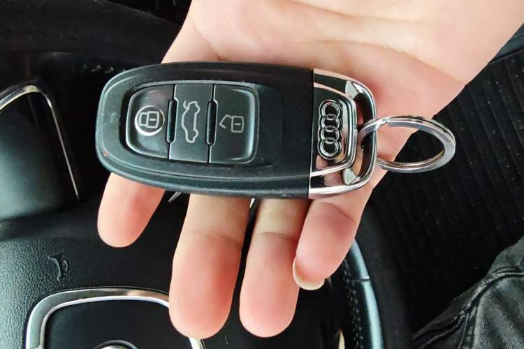 Used Audi A4L 2013 30 TFSI Automatic Comfort Model Vehicle Key