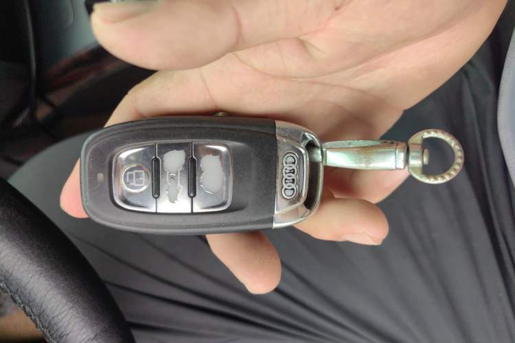 Used Audi A4L 2013 35 TFSI Automatic Standard Model Vehicle Key