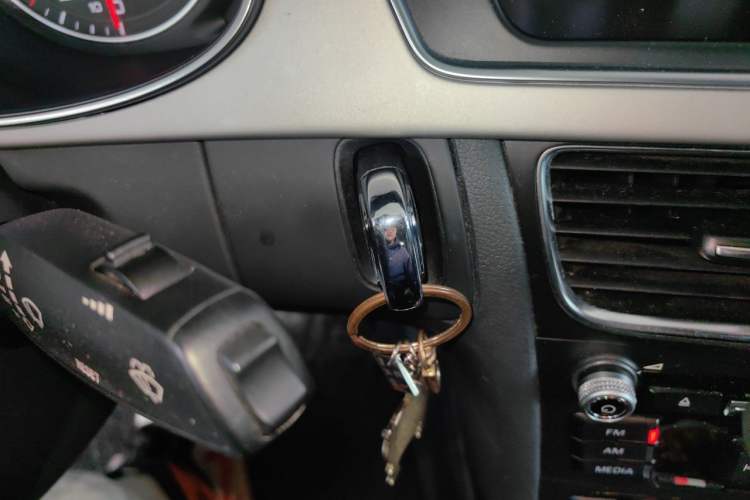 Used Audi A4L 2013 35 TFSI Automatic Comfort Model Vehicle Key