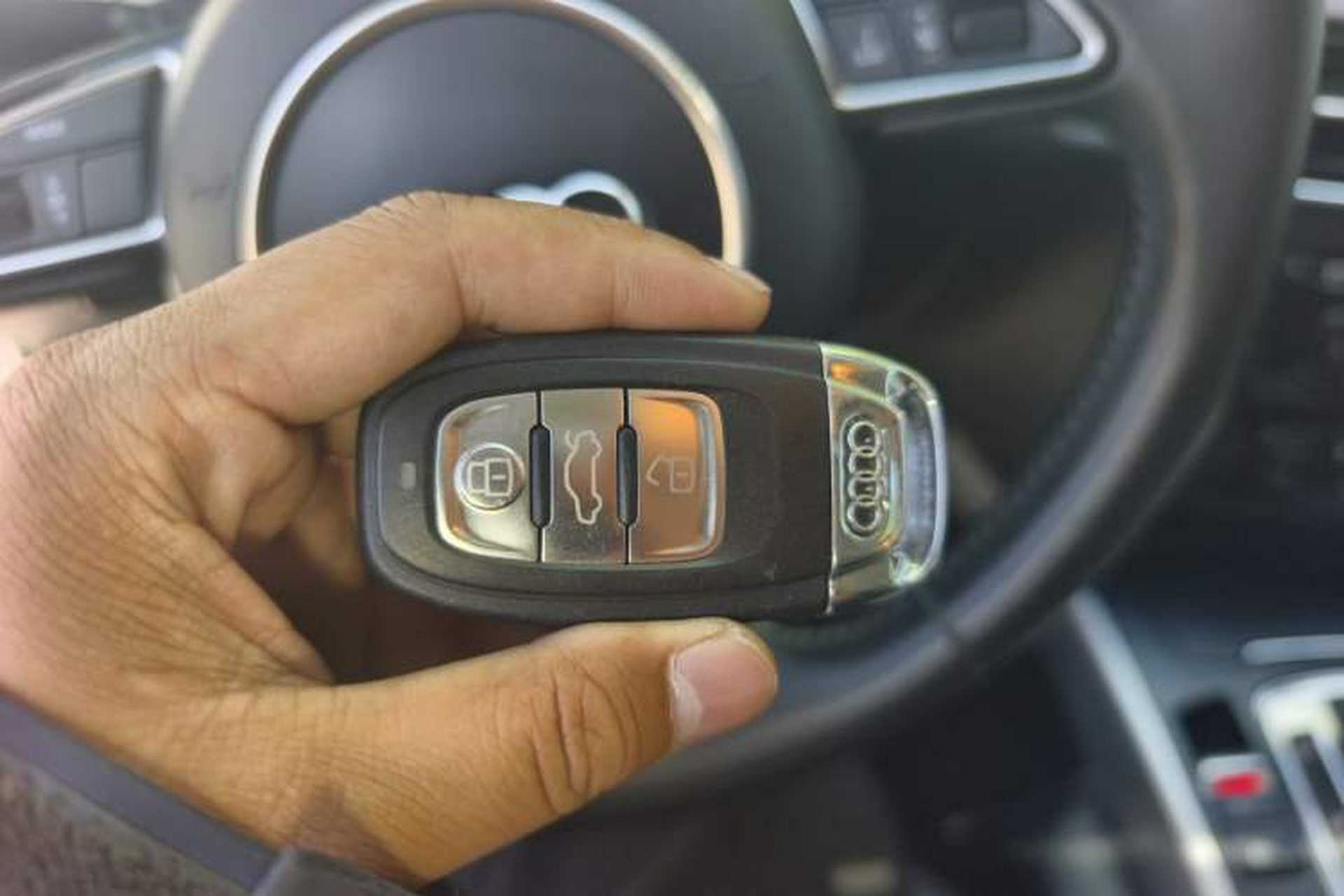 Used Audi A4L 2013 35 TFSI Automatic Standard Model Vehicle Key