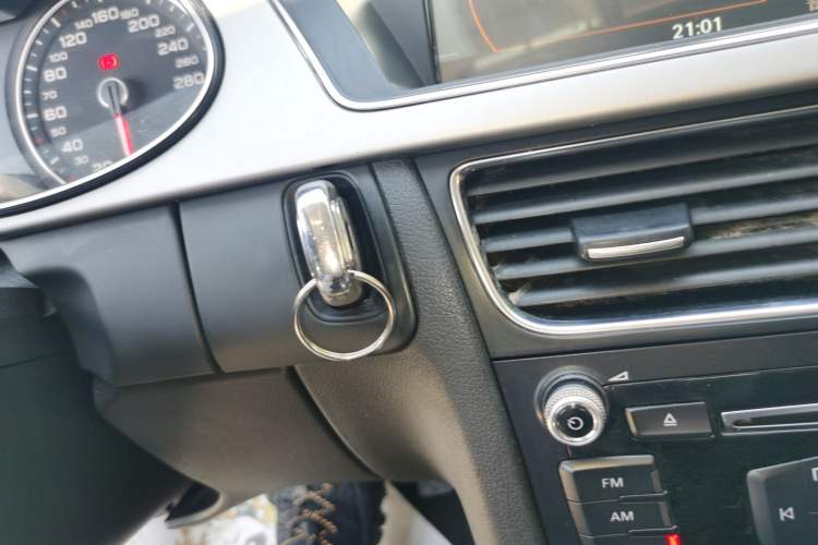 Used Audi A4L 2013 35 TFSI Automatic Standard Model Vehicle Key