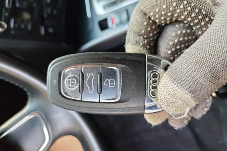 Used Audi A4L 2013 30 TFSI Automatic Comfort Model Vehicle Key