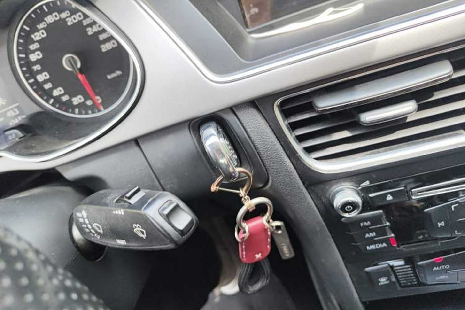 Used Audi A4L 2013 35 TFSI Automatic Standard Model Vehicle Key