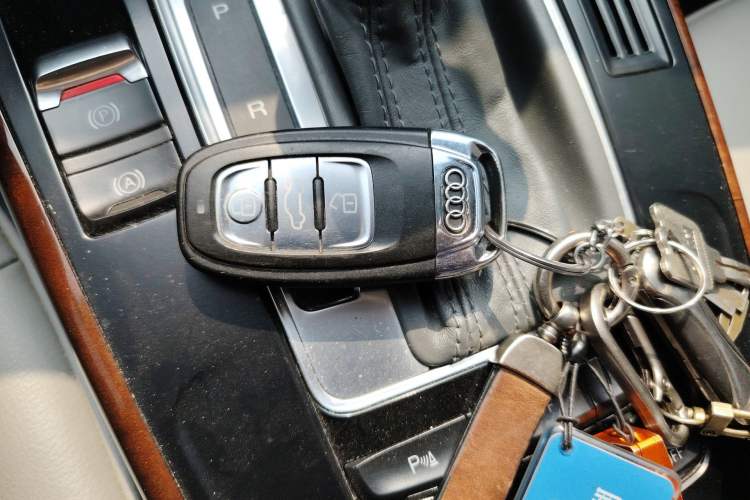 Used Audi A4L 2013 35 TFSI Automatic Comfort Model Vehicle Key