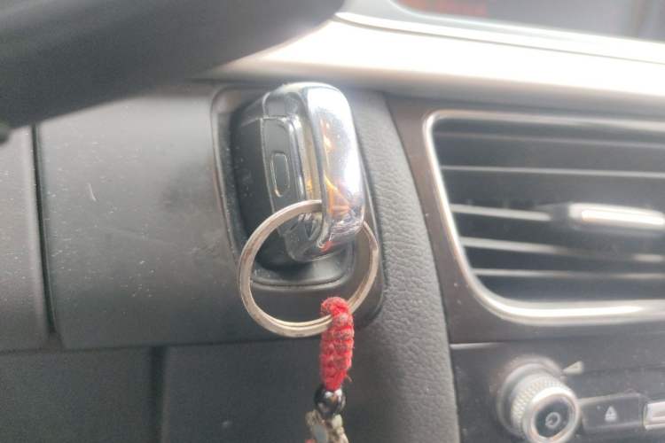Used Audi A4L 2013 35 TFSI Automatic Standard Model Vehicle Key