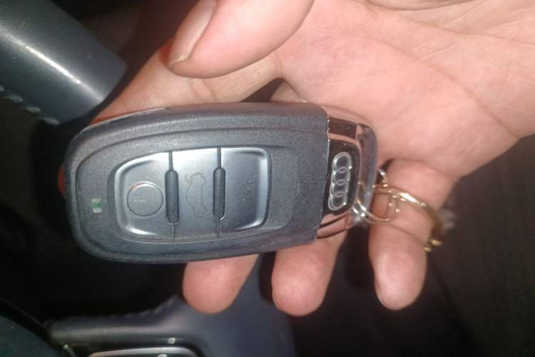 Used Audi A4L 2013 35 TFSI Automatic Comfort Model Vehicle Key