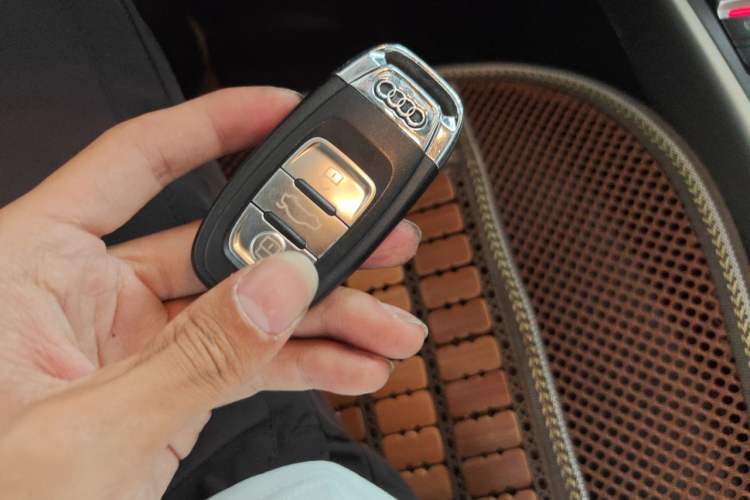 Used Audi A4L 2013 30 TFSI Automatic Comfort Model Vehicle Key