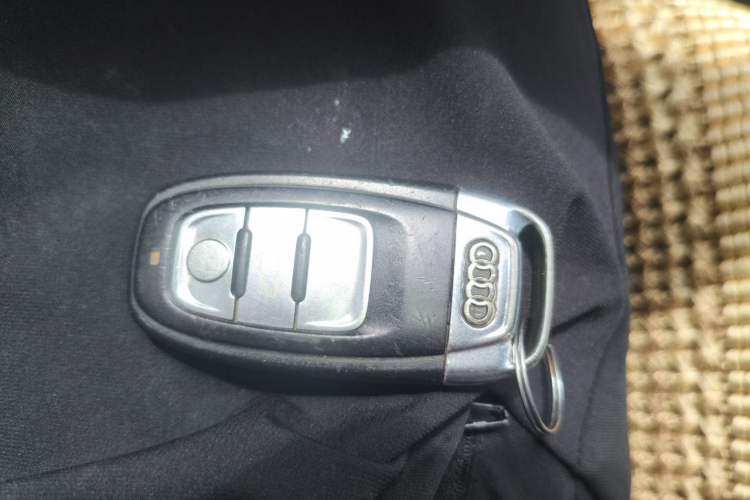 Used Audi A4L 2013 30 TFSI Manual Comfort Model Vehicle Key