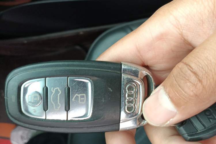 Used Audi A4L 2013 35 TFSI Automatic Comfort Model Vehicle Key