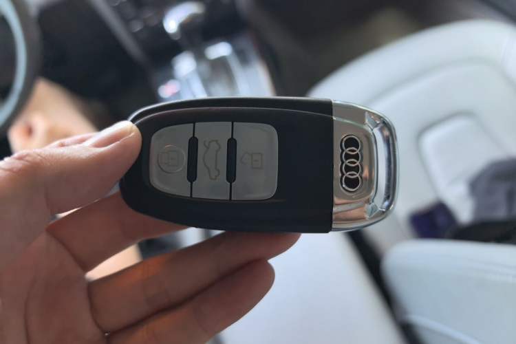 Used Audi A4L 2013 35 TFSI Automatic Comfort Model Vehicle Key