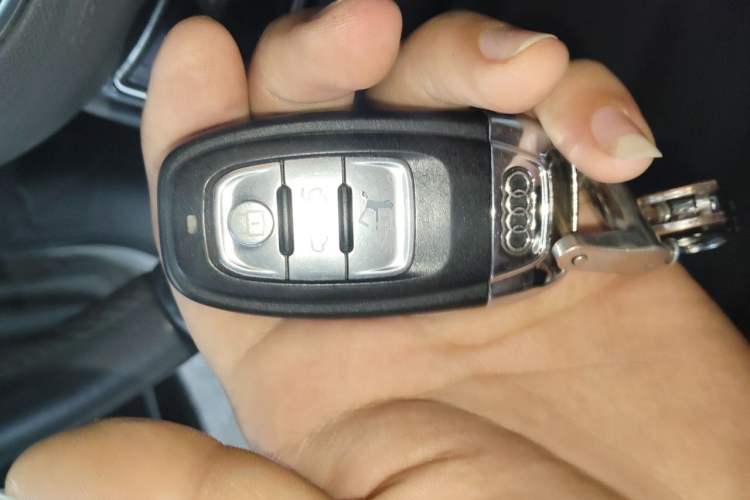 Used Audi A4L 2013 35 TFSI Automatic Comfort Model Vehicle Key
