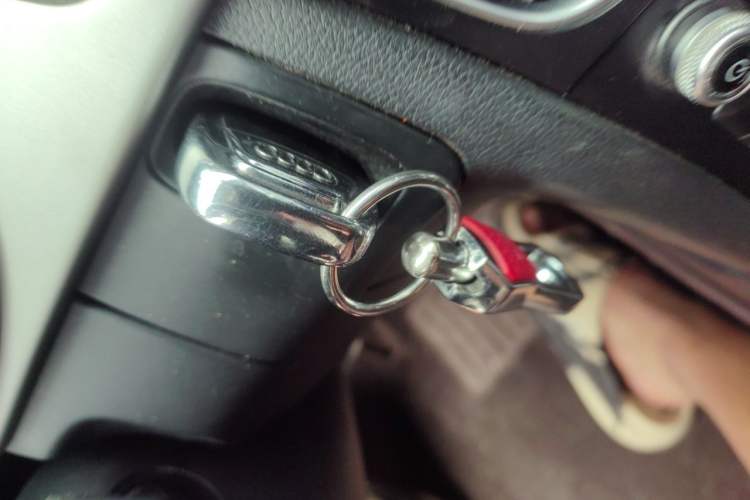 Used Audi A4L 2013 35 TFSI Automatic Comfort Model Vehicle Key