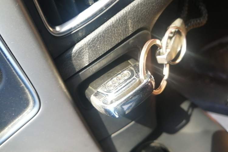 Used Audi A4L 2013 30 TFSI Manual Comfort Model Vehicle Key