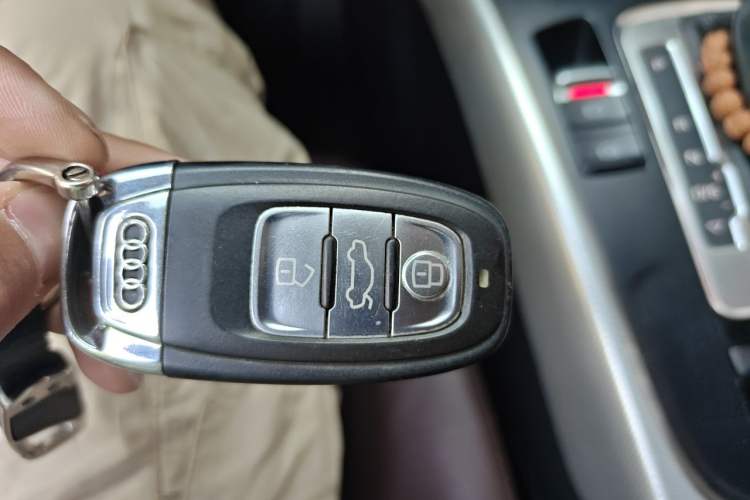 Used Audi A4L 2013 30 TFSI Automatic Comfort Model Vehicle Key