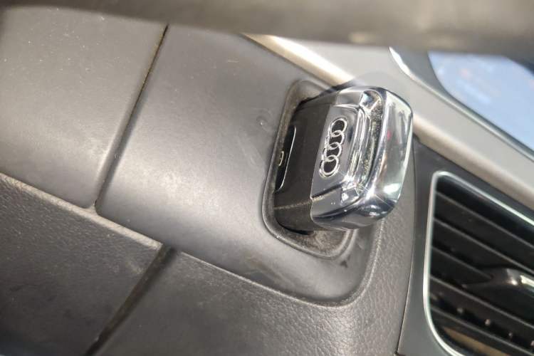 Used Audi A4L 2013 30 TFSI Automatic Comfort Model Vehicle Key
