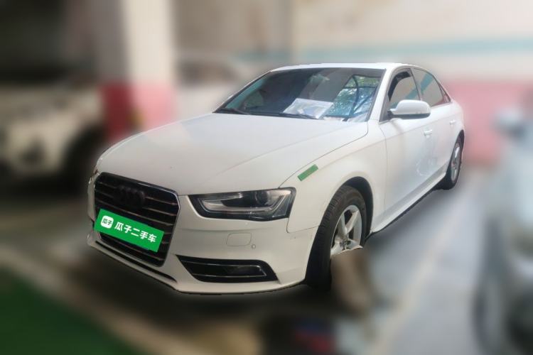 Audi A4L 2013 35 TFSI Automatic Comfort Model usado Guazi used car, China used car export, Used car for sale, Used cars, Cheapest cars for sale