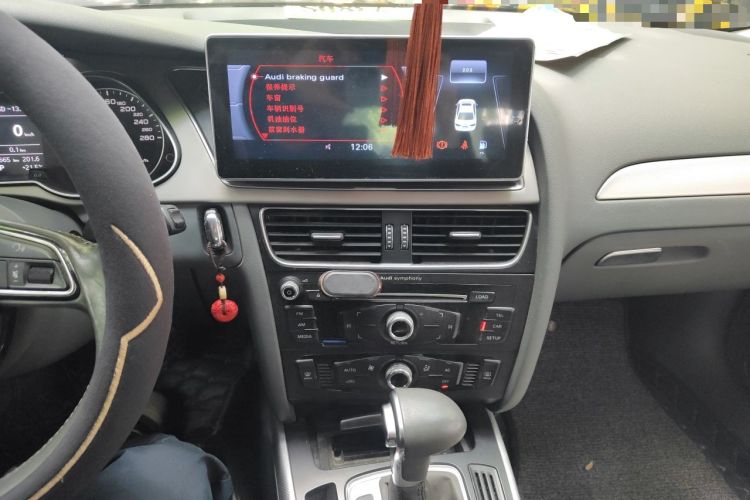 Used Audi A4L 2013 35 TFSI Automatic Standard Model Audio And AC Panel