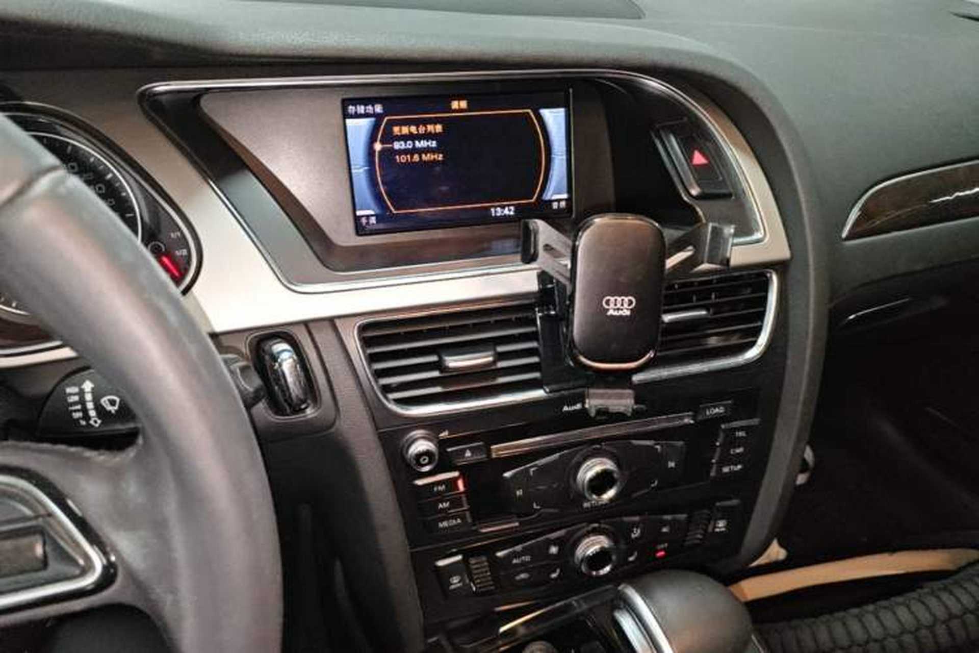 Used Audi A4L 2013 35 TFSI Automatic Comfort Model Audio And AC Panel