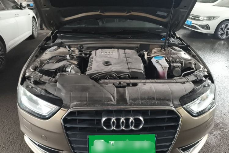 Used Audi A4L 2013 35 TFSI Automatic Standard Model Engine Bay