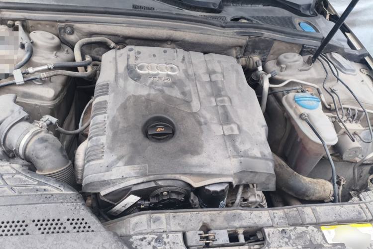 Used Audi A4L 2013 35 TFSI Automatic Comfort Model Engine Bay